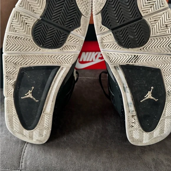 Jordan Men's Black and White Sneakers - Picture 4 of 5